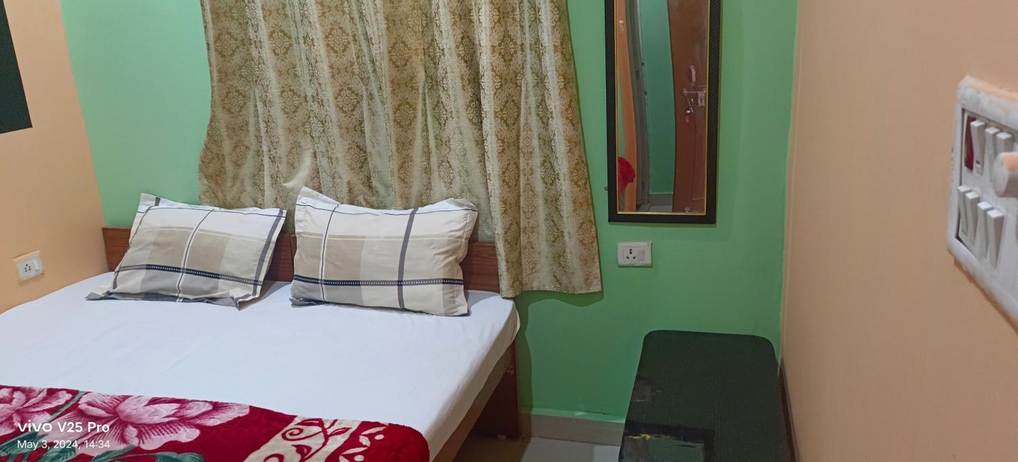 Lord Shiva Paying Guest House Waranasi Zewnętrze zdjęcie